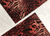 Tela del terciopelo del poliéster de 260GSM Velboa para la anchura de Dress Tiger Pattern el 150cm de señoras