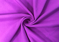 210GSM cepilló la tela de punto el 100 por ciento de poliéster para los accesorios violetas